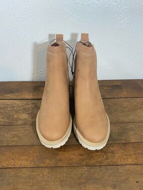 a.n.a Cognac Platform Chelsea Ankle Boots